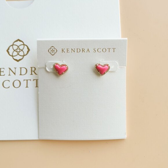 Kendra Scott Ari Heart Collection. Gold Neon Pink Stud Earrings - Picture 1 of 3